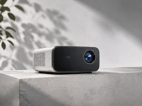 LCD vs DLP Projectors: Which One Is Better for Home Entertainment?